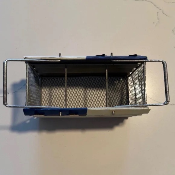 Russ Berrie | Vintage Handpainted USA Patriotic Flag Metal Utensil Basket - Picture 3 of 10